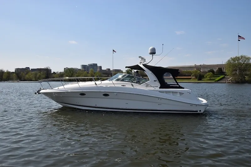 Slide: The Image of Sea Ray 390 Sundancer 2004 - 7