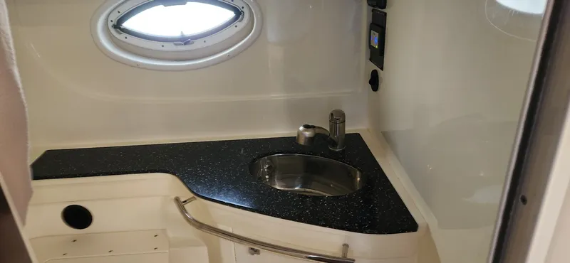 Slide: The Image of Monterey 335 Sport Yacht 2015 - 13