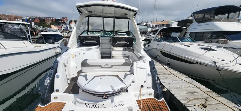 Slide: The Image of Monterey 335 Sport Yacht 2015 - 3