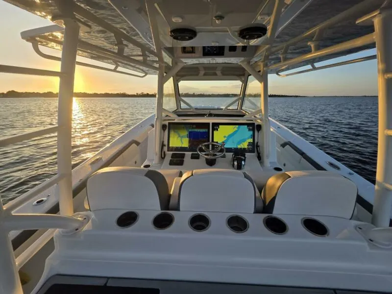 Slide: The Image of Yellowfin 42 Offshore 2019 - 17
