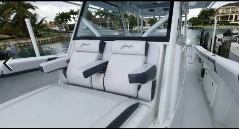 Slide: The Image of Yellowfin 42 Offshore 2019 - 22