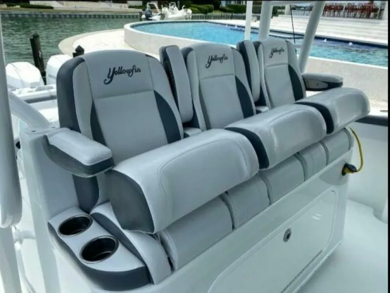 Slide: The Image of Yellowfin 42 Offshore 2019 - 24
