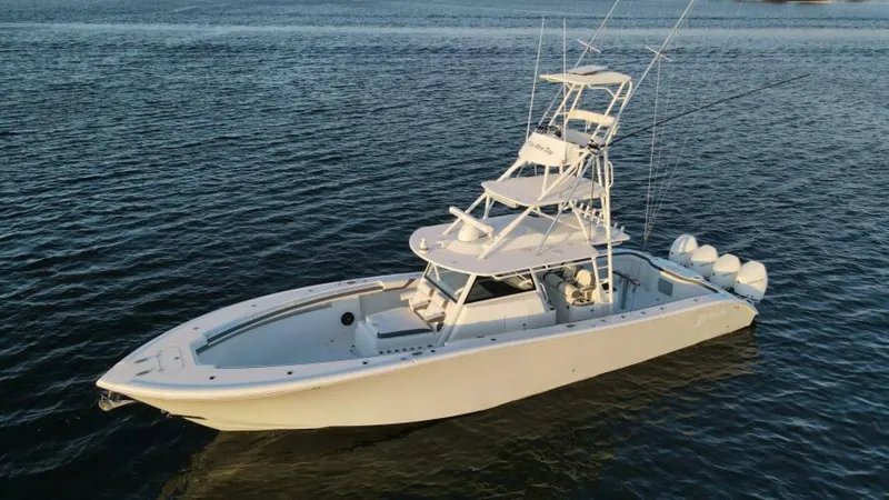 Slide: The Image of Yellowfin 42 Offshore 2019 - 5