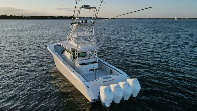 Slide: The Image of Yellowfin 42 Offshore 2019 - 7