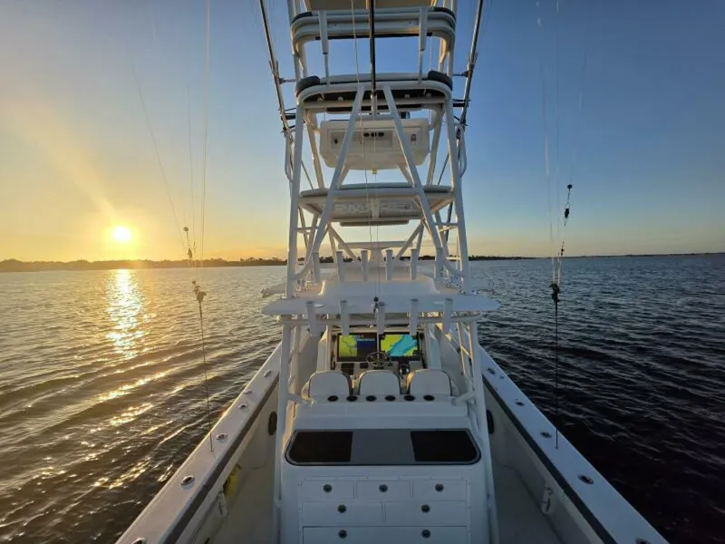 Slide: The Image of Yellowfin 42 Offshore 2019 - 8