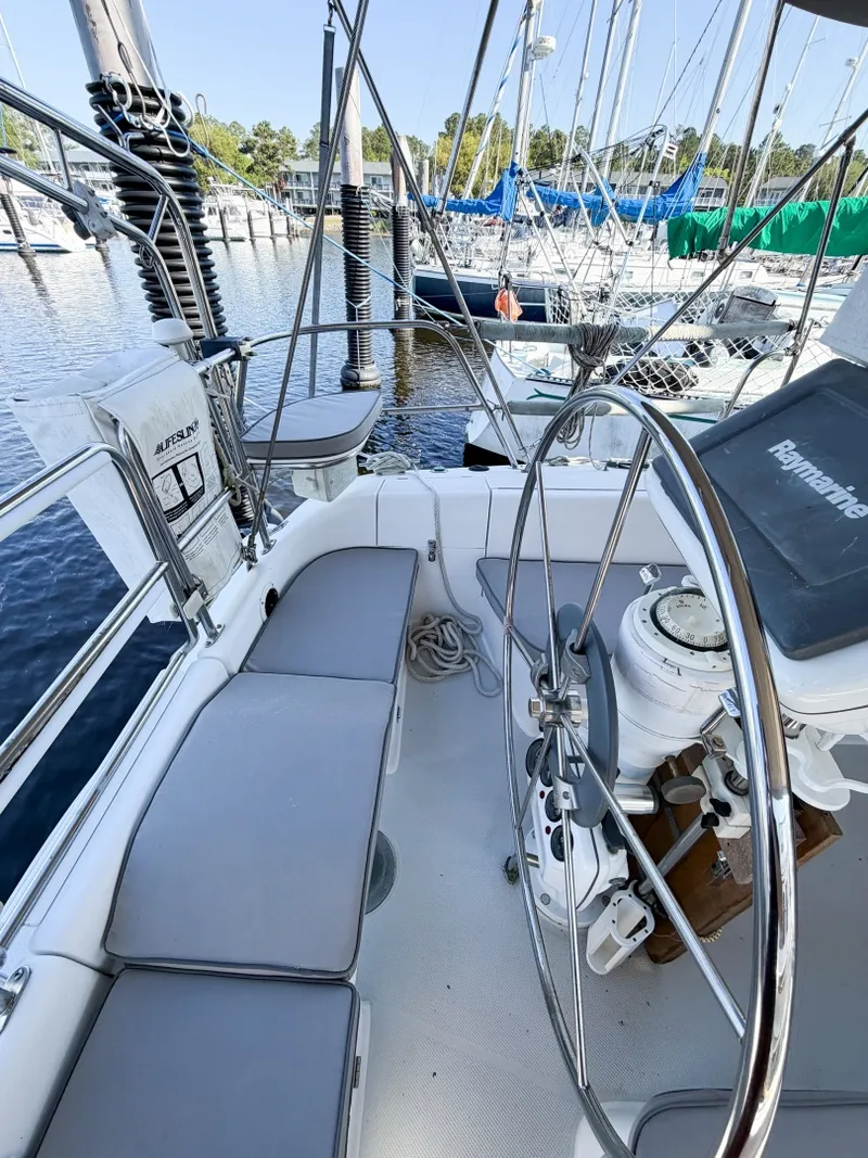 Slide: The Image of Catalina 36 Mk II 1996 - 14
