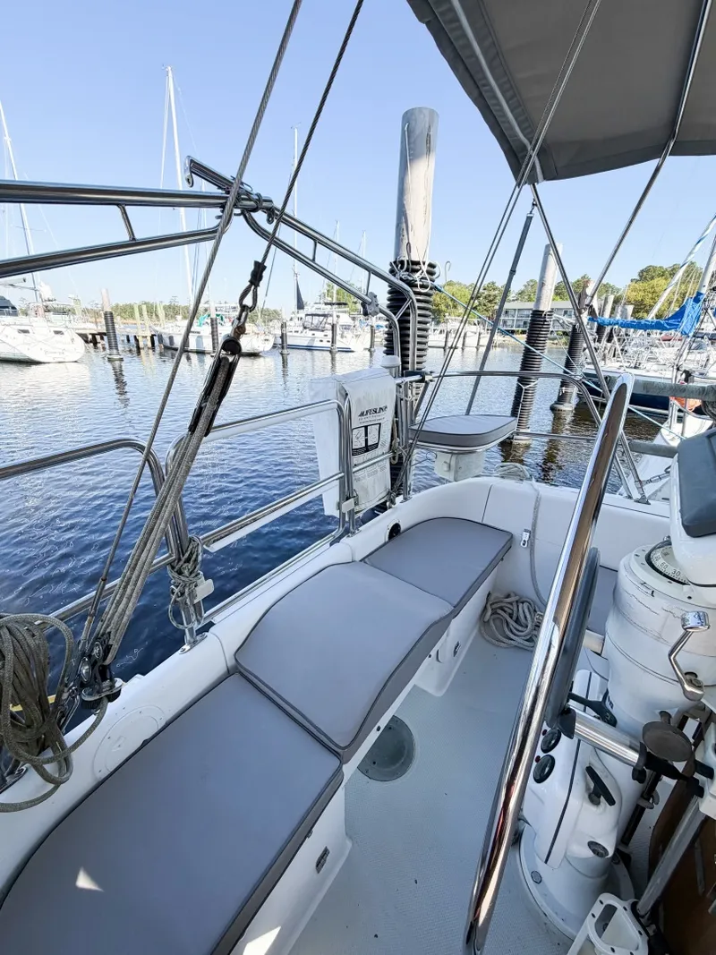 Slide: The Image of Catalina 36 Mk II 1996 - 16