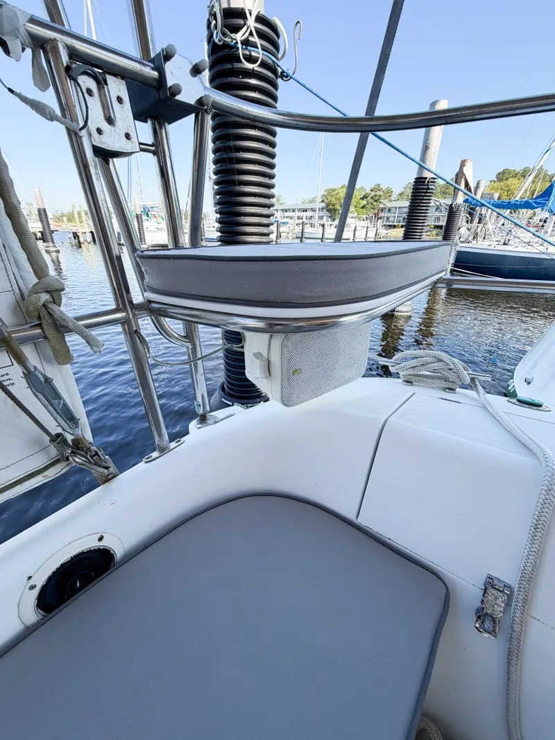 Slide: The Image of Catalina 36 Mk II 1996 - 18