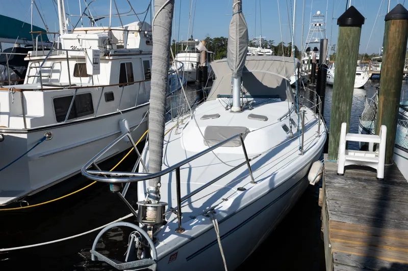 Slide: The Image of Catalina 36 Mk II 1996 - 2