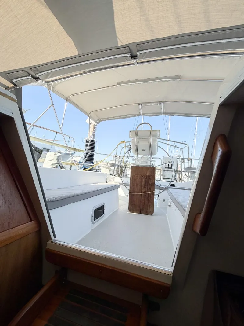Slide: The Image of Catalina 36 Mk II 1996 - 20