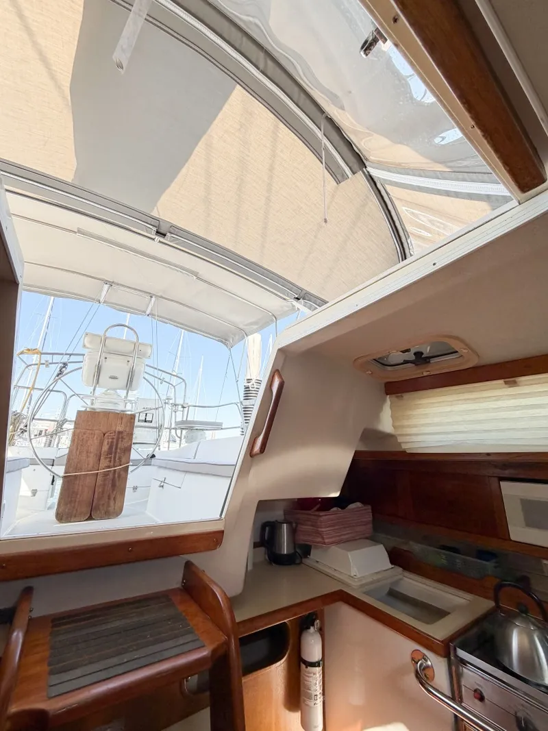 Slide: The Image of Catalina 36 Mk II 1996 - 22