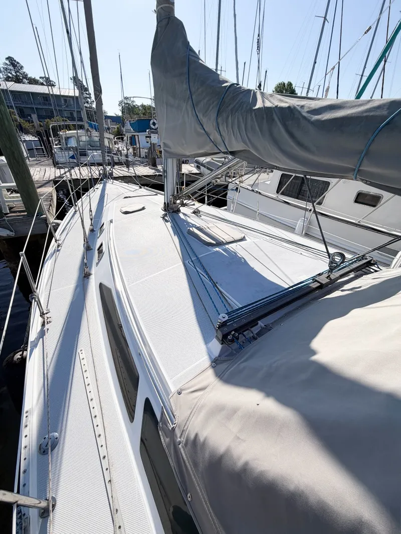 Slide: The Image of Catalina 36 Mk II 1996 - 7