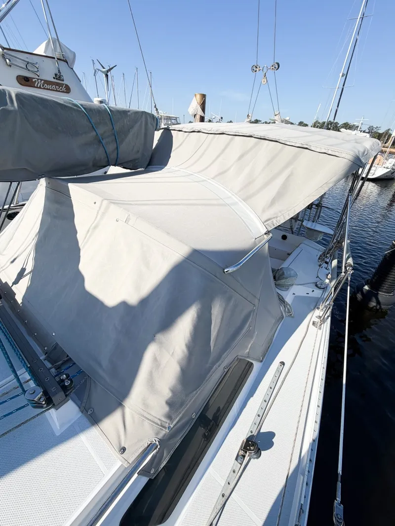 Slide: The Image of Catalina 36 Mk II 1996 - 8