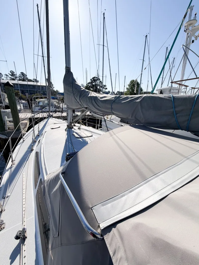 Slide: The Image of Catalina 36 Mk II 1996 - 9