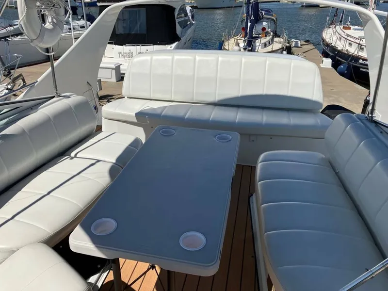 Slide: The Image of Carver Yachts 350 Mariner 2003 - 4
