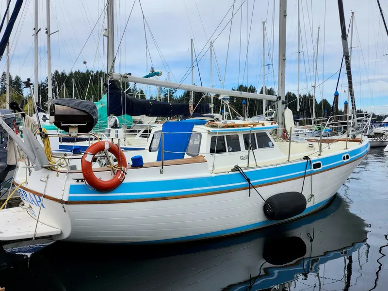 The Image of Gulf Pilothouse 32 1988 - 0