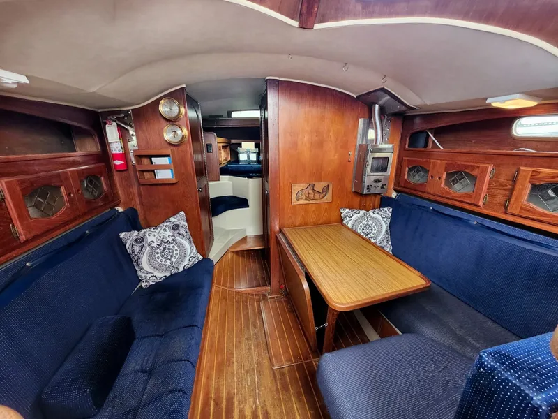 Slide: The Image of Gulf Pilothouse 32 1988 - 16