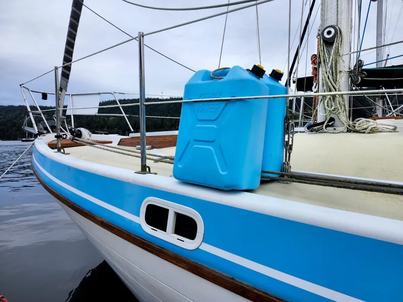 Slide: The Image of Gulf Pilothouse 32 1988 - 4