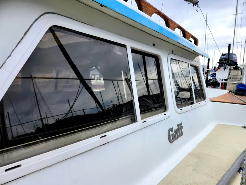 Slide: The Image of Gulf Pilothouse 32 1988 - 6