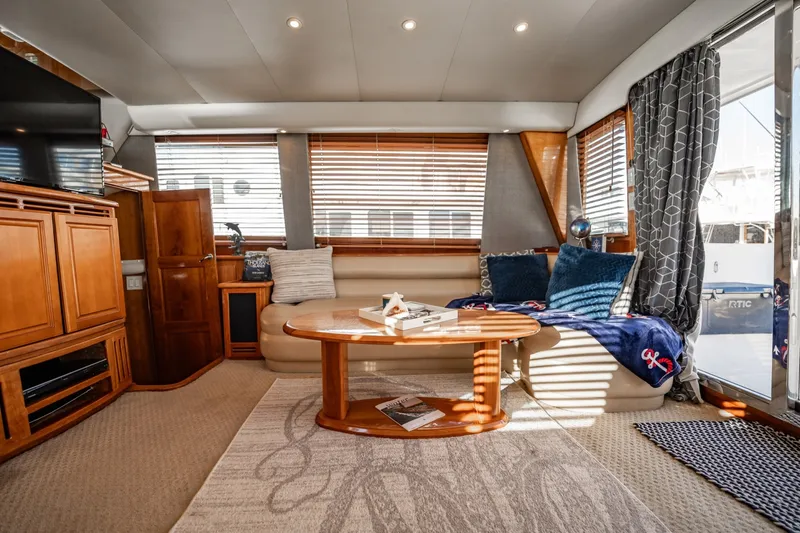 Slide: The Image of Navigator 5700 Rival Pilothouse 2004 - 15