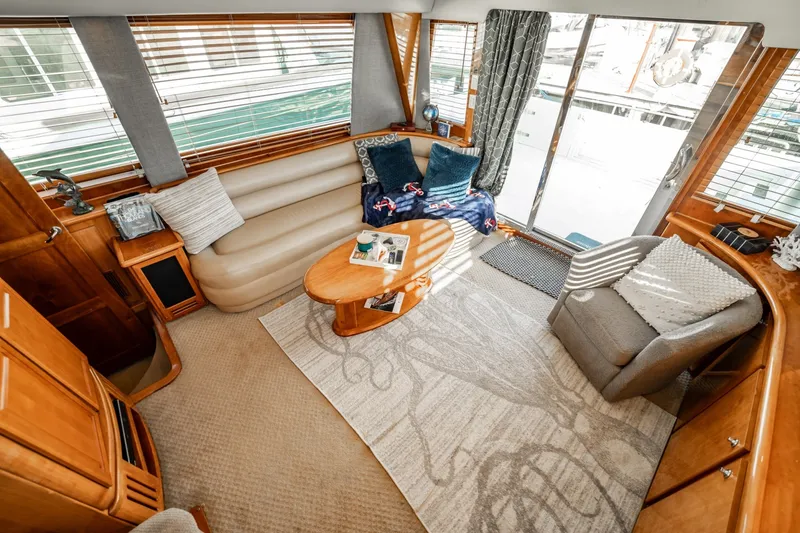 Slide: The Image of Navigator 5700 Rival Pilothouse 2004 - 16