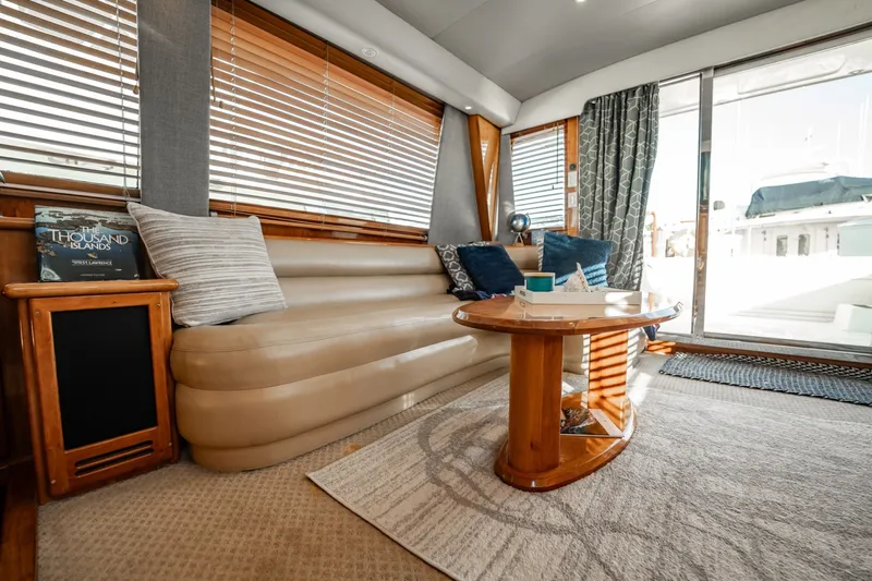 Slide: The Image of Navigator 5700 Rival Pilothouse 2004 - 18