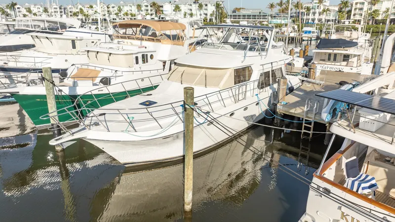 Slide: The Image of Navigator 5700 Rival Pilothouse 2004 - 3