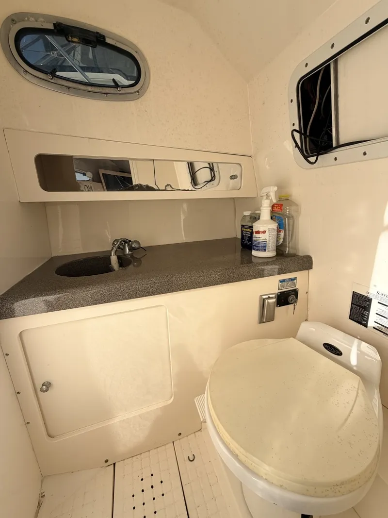 Slide: The Image of Boston Whaler 2000 - 11