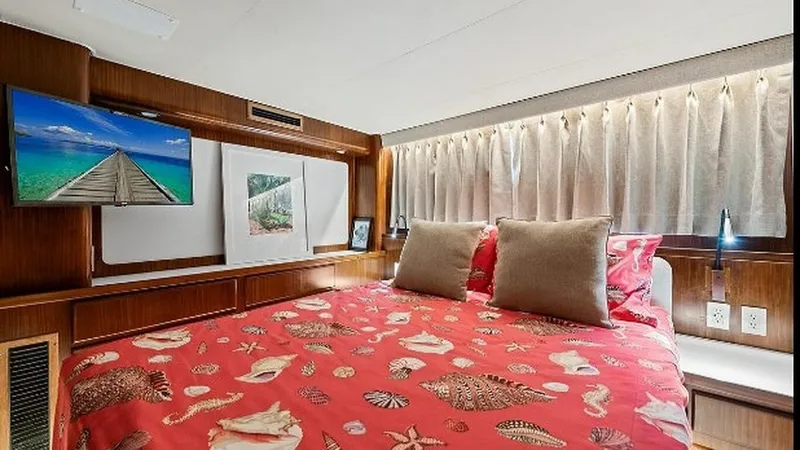 Slide: The Image of Hatteras Motor Yacht 1989 - 16
