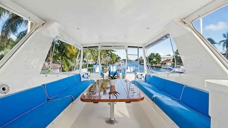 Slide: The Image of Hatteras Motor Yacht 1989 - 24