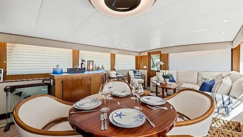 Slide: The Image of Hatteras Motor Yacht 1989 - 5