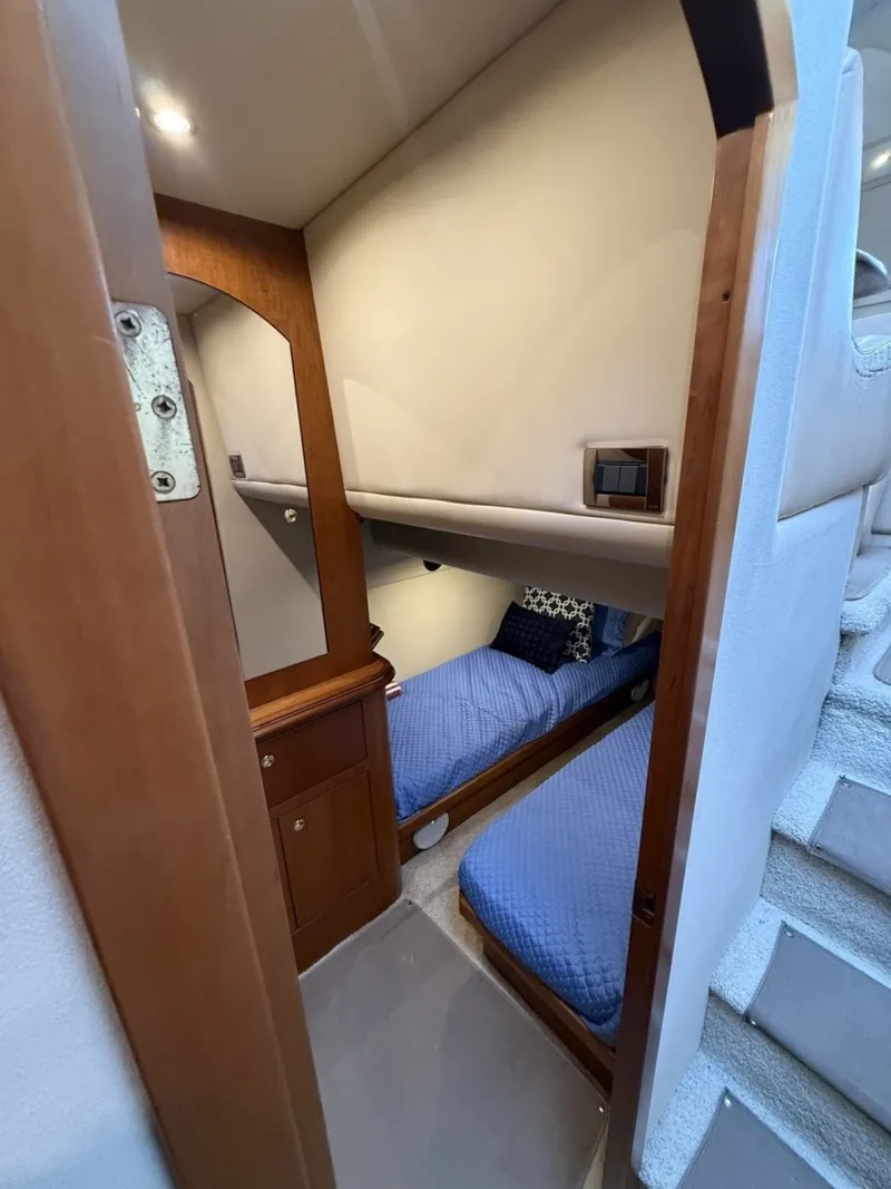 Slide: The Image of Cruisers 4450 Express Motor Yacht 2001 - 14