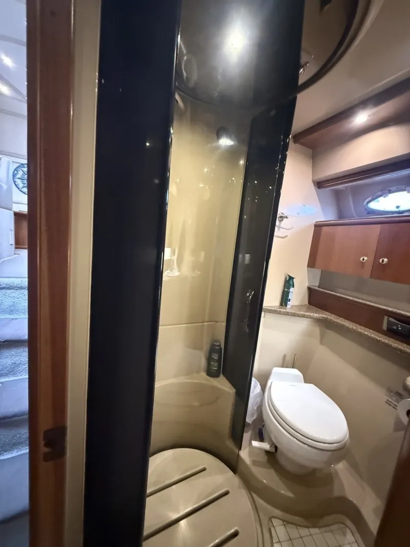 Slide: The Image of Cruisers 4450 Express Motor Yacht 2001 - 17