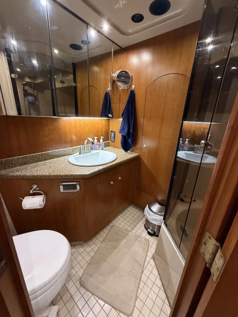 Slide: The Image of Cruisers 4450 Express Motor Yacht 2001 - 24