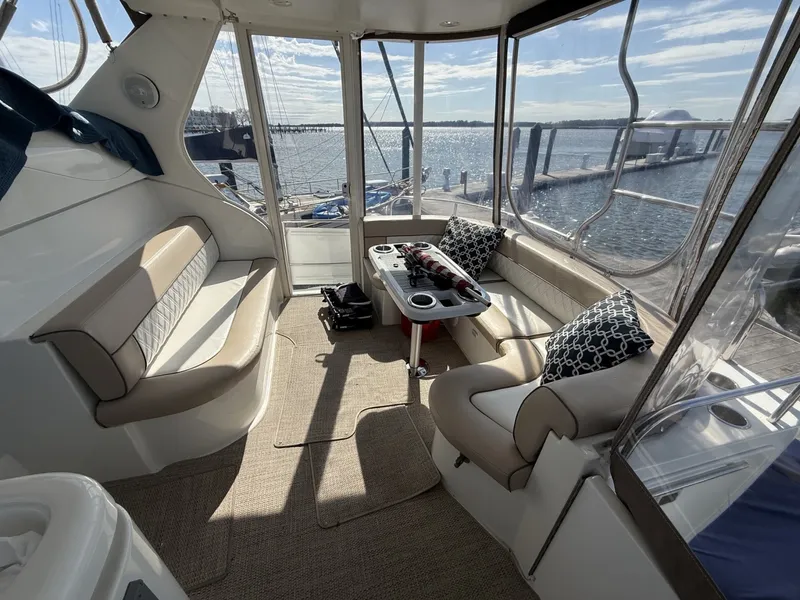 Slide: The Image of Cruisers 4450 Express Motor Yacht 2001 - 3