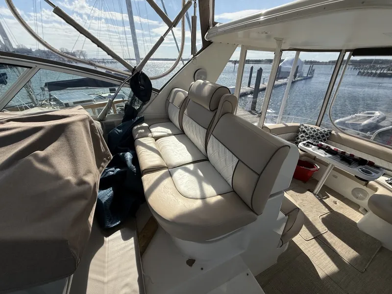 Slide: The Image of Cruisers 4450 Express Motor Yacht 2001 - 6