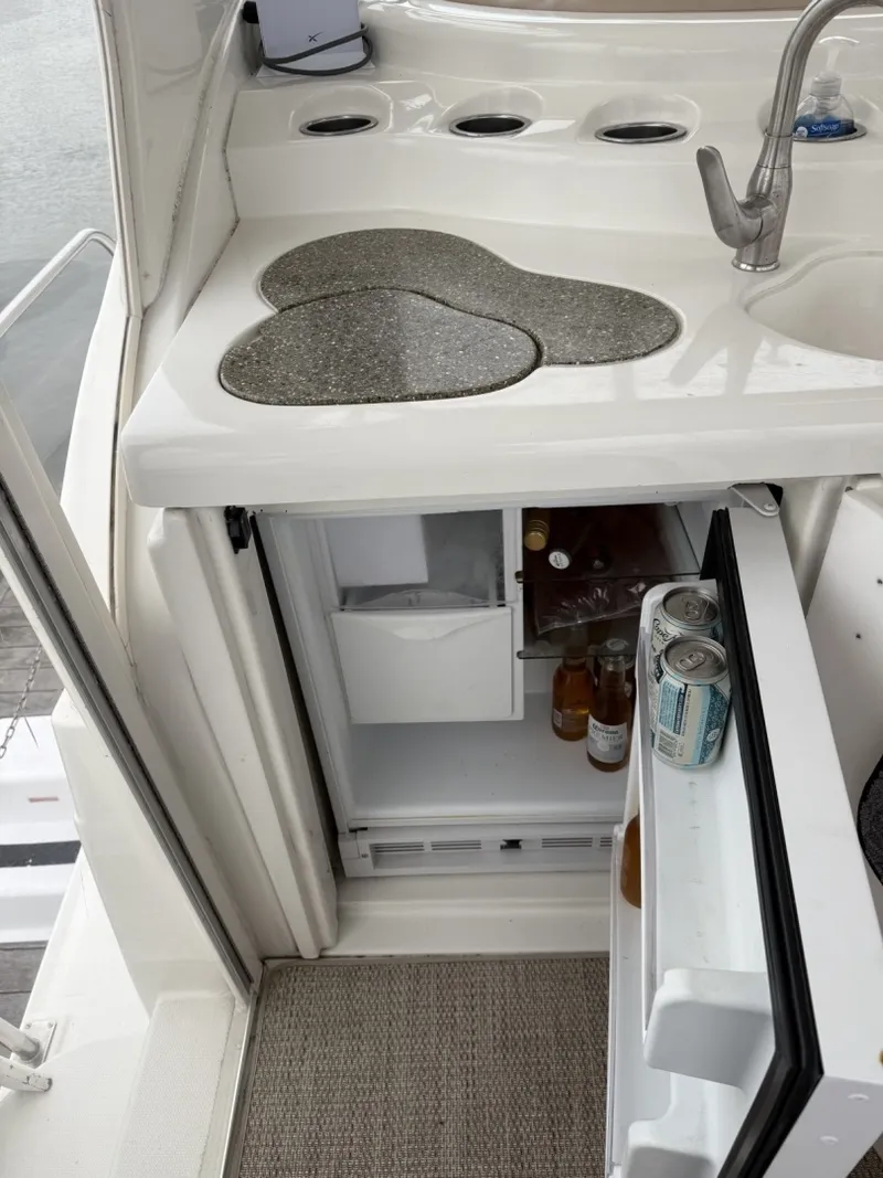 Slide: The Image of Cruisers 4450 Express Motor Yacht 2001 - 9