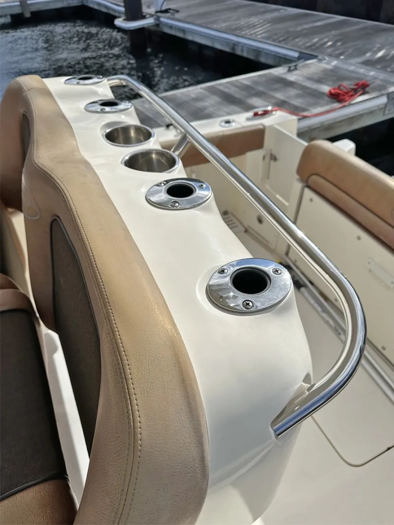 Slide: The Image of Scout 255 LXF 2017 - 10