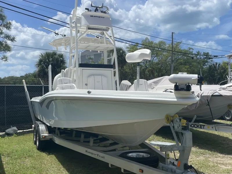 The Image of Ranger 2510 Bay 2022 - 0