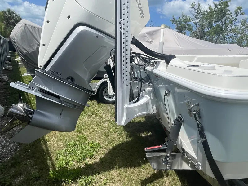 Slide: The Image of Ranger 2510 Bay 2022 - 15
