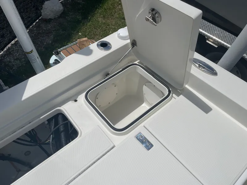 Slide: The Image of Ranger 2510 Bay 2022 - 26
