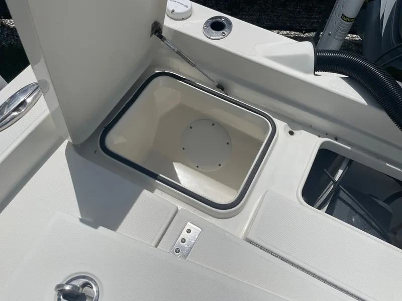 Slide: The Image of Ranger 2510 Bay 2022 - 27