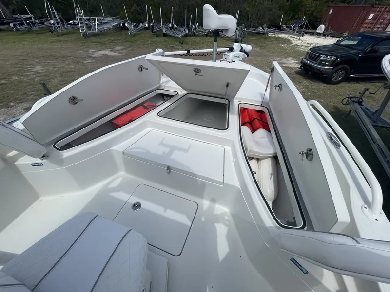 Slide: The Image of Ranger 2510 Bay 2022 - 52