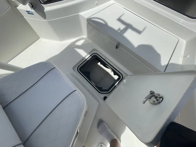 Slide: The Image of Ranger 2510 Bay 2022 - 53