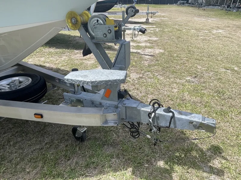 Slide: The Image of Ranger 2510 Bay 2022 - 6