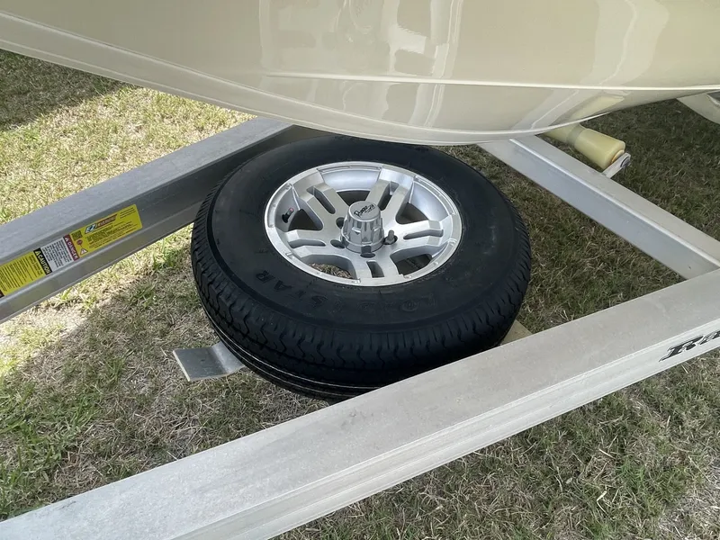 Slide: The Image of Ranger 2510 Bay 2022 - 7