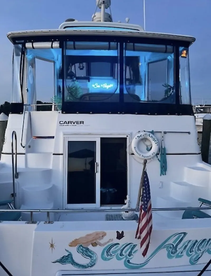 Slide: The Image of Carver Yachts 2003 - 4