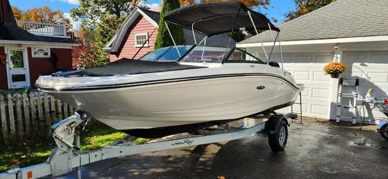 The Image of Sea Ray 190 SPX 2019 - 0