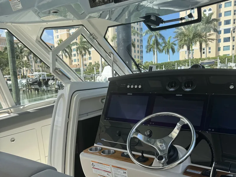 Slide: The Image of Boston Whaler 380 Realm 2024 - 10