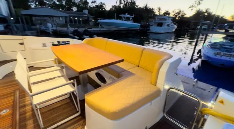 Slide: The Image of Azimut 64 2014 - 9